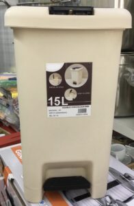 plastic dustbin with pedal