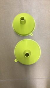 plastic funnel assorted