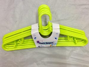 plastic hanger pack